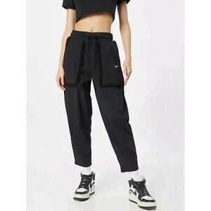 Nike Women's Small Sportswear Essential Woven High Rise Pants Black DQ6809-010